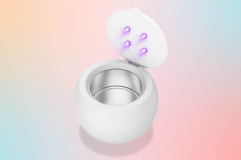 Clean and Pristine: How to Use an Ultrasonic Cleaner for Retainer Care